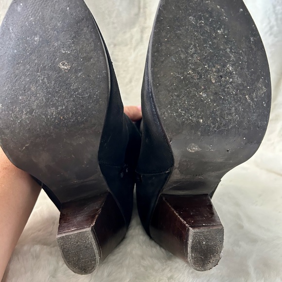 Diba Block Heel Ankle Boots Bootie
Black Size 9.5 - Picture 5 of 7